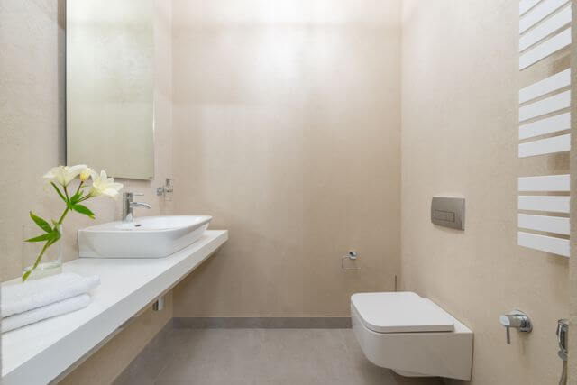 Luxury bathroom with modern finishes
