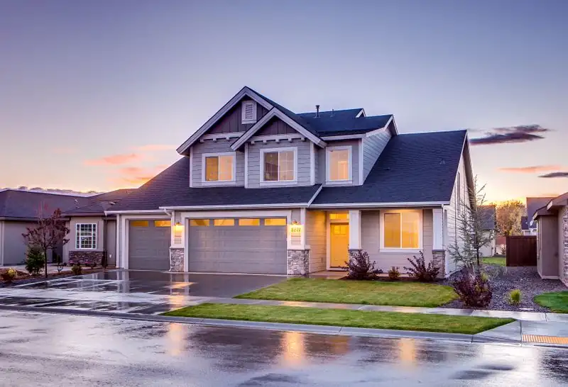 Exterior view of Luxury Hills Estate
